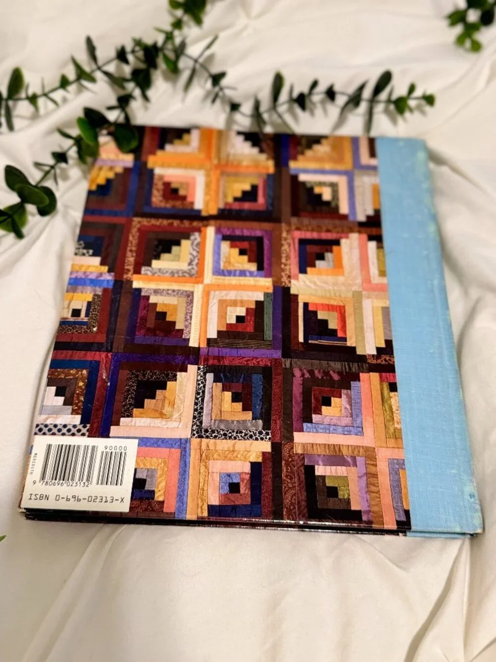 Romantic Patchwork & Quilting by Ciba Vaughan – Meredith Books Hardcover Guide